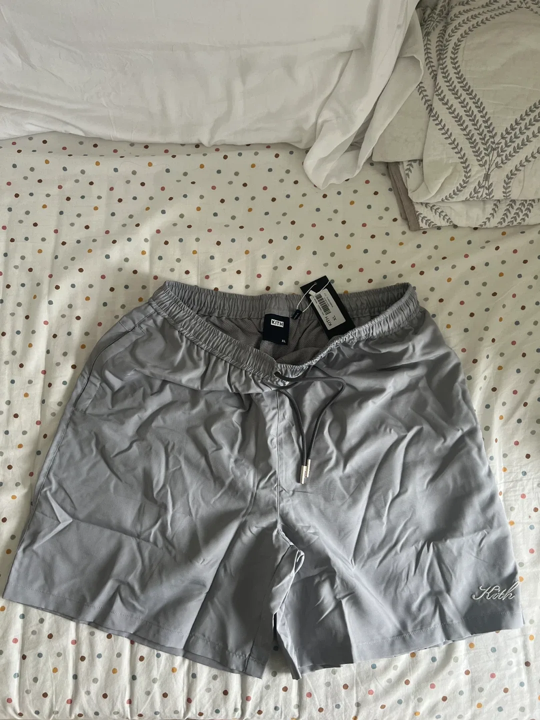 Kith Shorts Grey Size XL - grey image indicator(2)