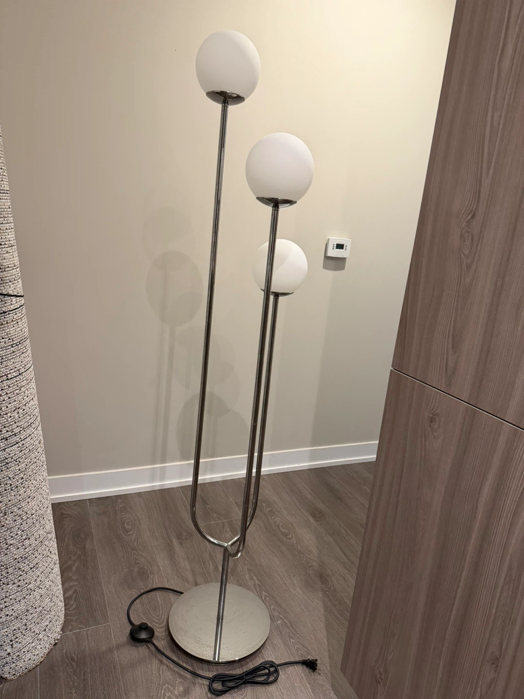 IKEA SIMRISHAMN Floor Lamp - Chrome/Opal White | Karrot