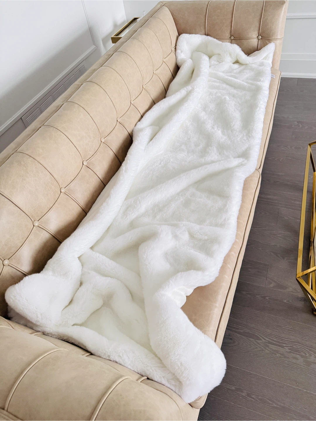 Faux Fur Throw Blanket - White