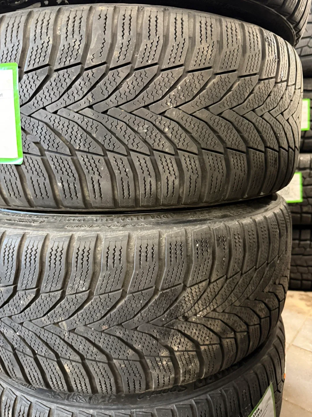 Volkswagen Pretoria - OEM Wheel & Nexen Tire Set image indicator(2)