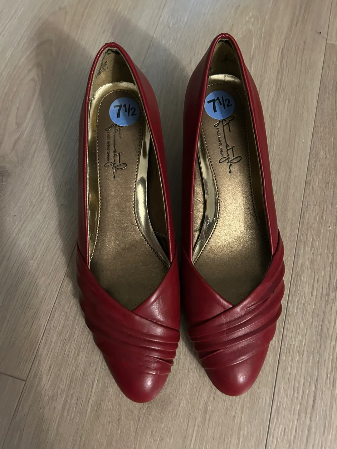 Hush Puppie Soft Style Red Heels - Size 7.5