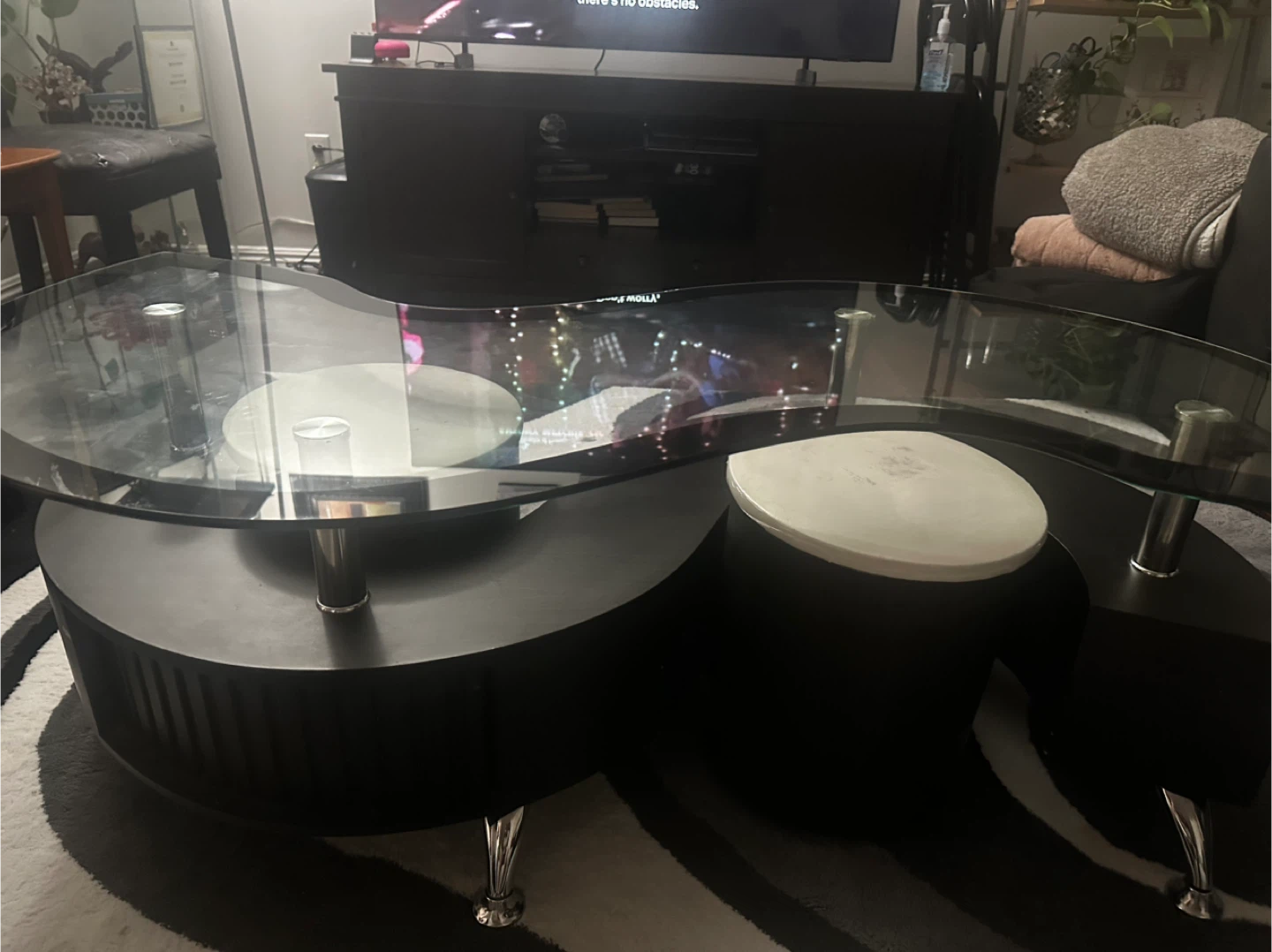 Savon 52.5" Coffee Table + 2 Ottomans - photo 2