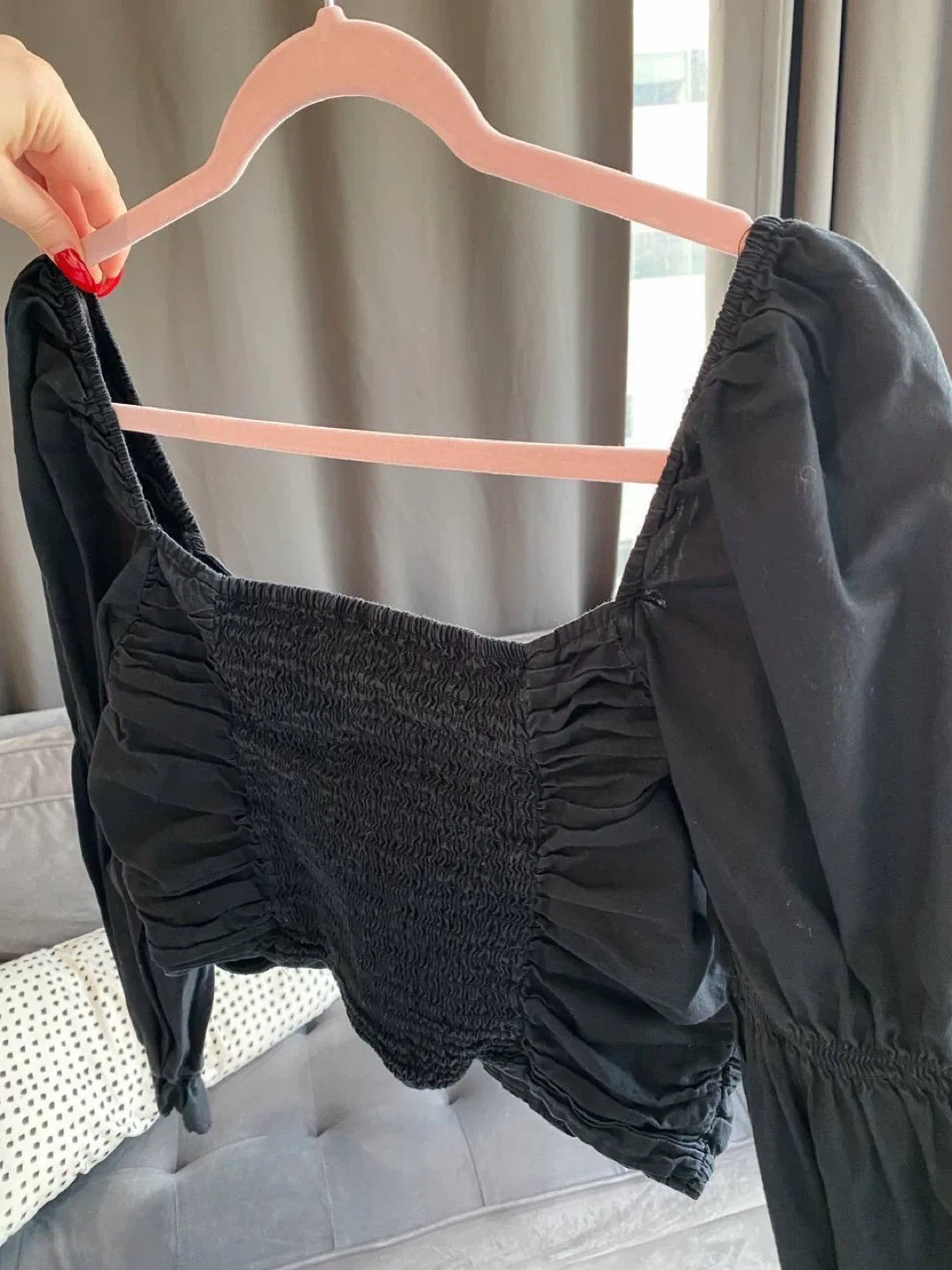 Puff square neck black top H&M size L image indicator(5)