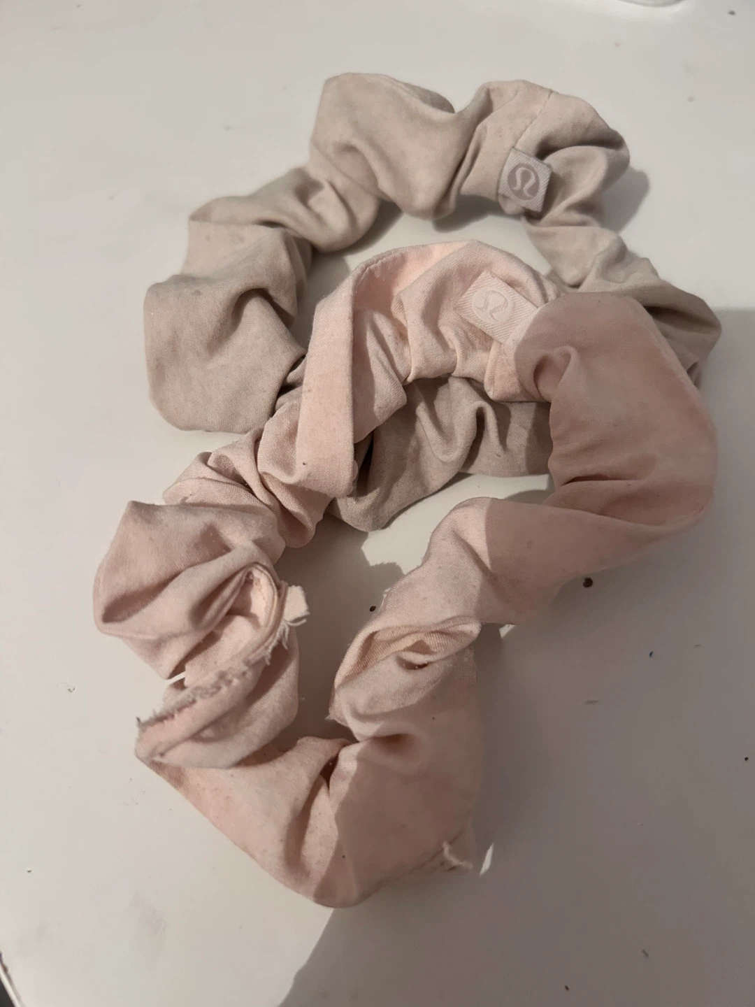 Lululemon Scrunchies - Beige/Pink