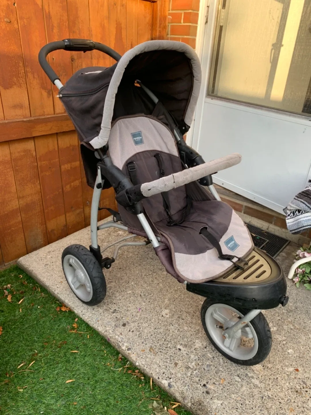 3-Wheel Baby Stroller - kids / toddlers / infants image indicator(10)