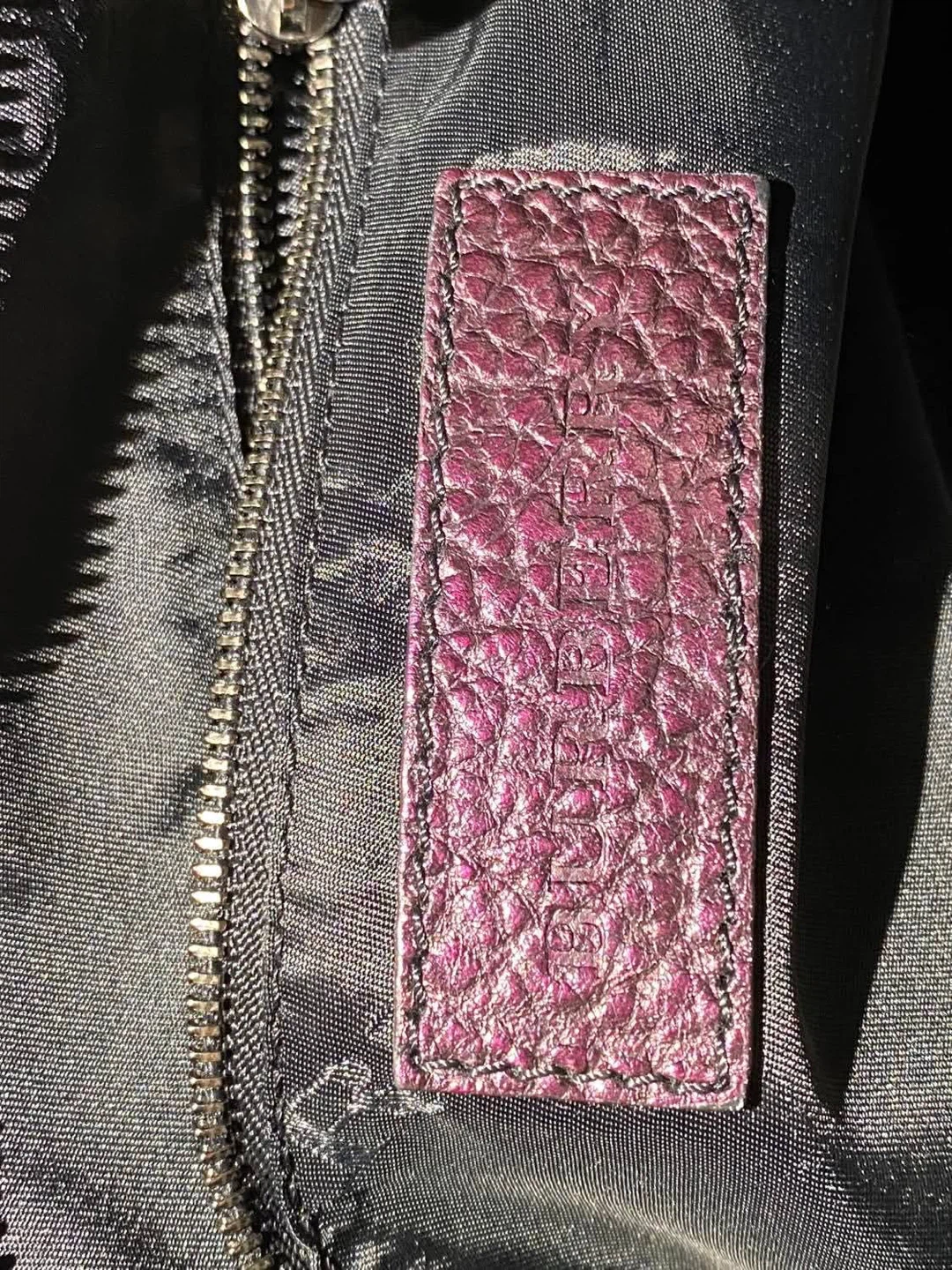 Authentic Burberry Leather Crossbody Bag - photo 4