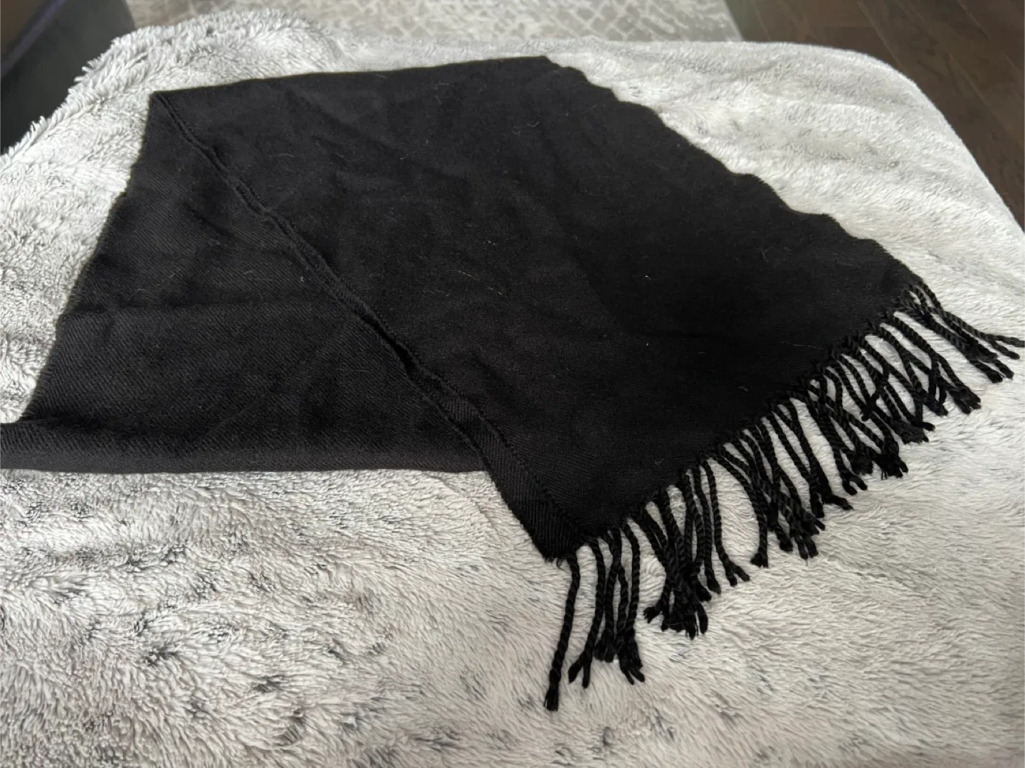 H&M Black Scarf image indicator(5)