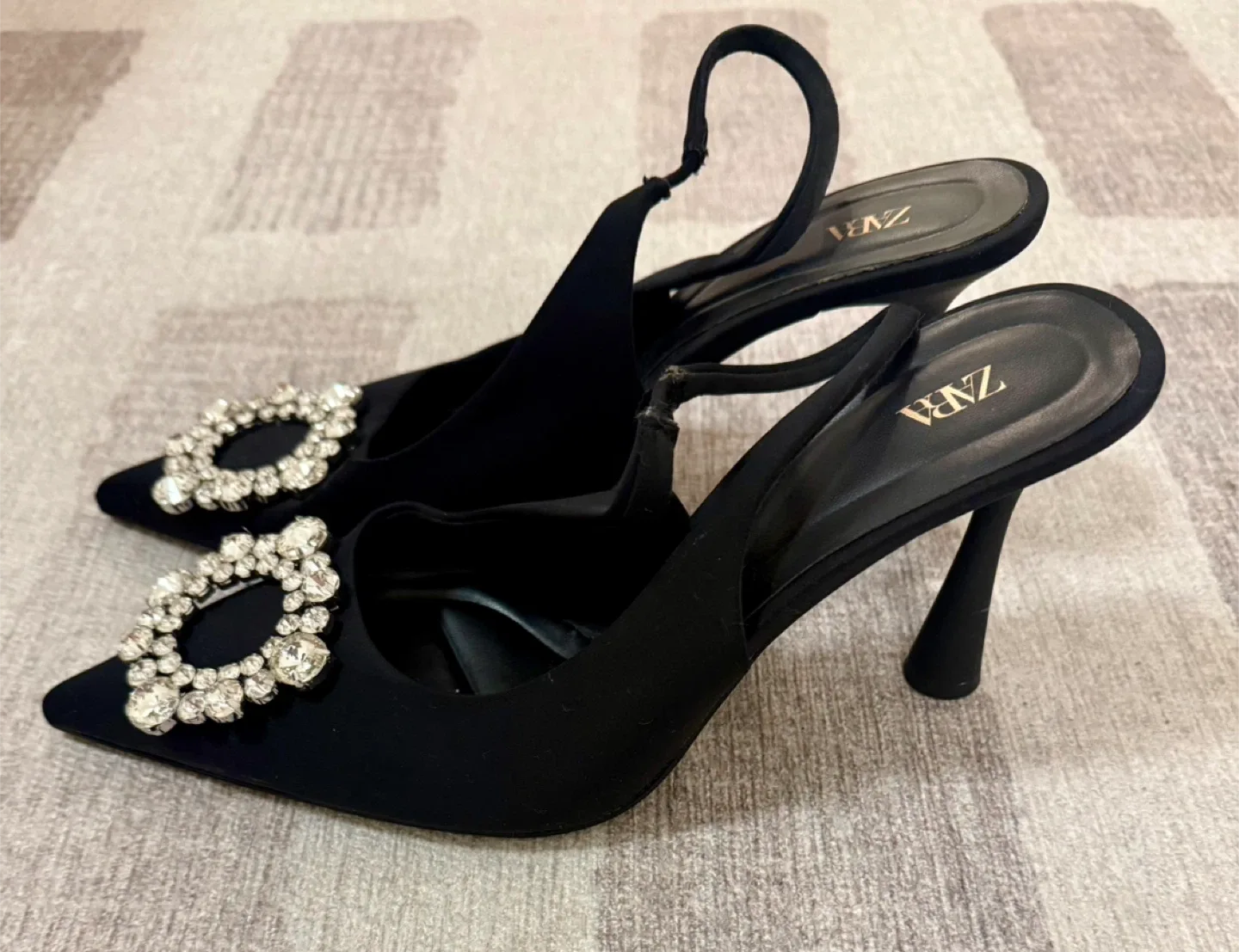 Zara Black Slingback Heels - Size 41 image indicator(2)