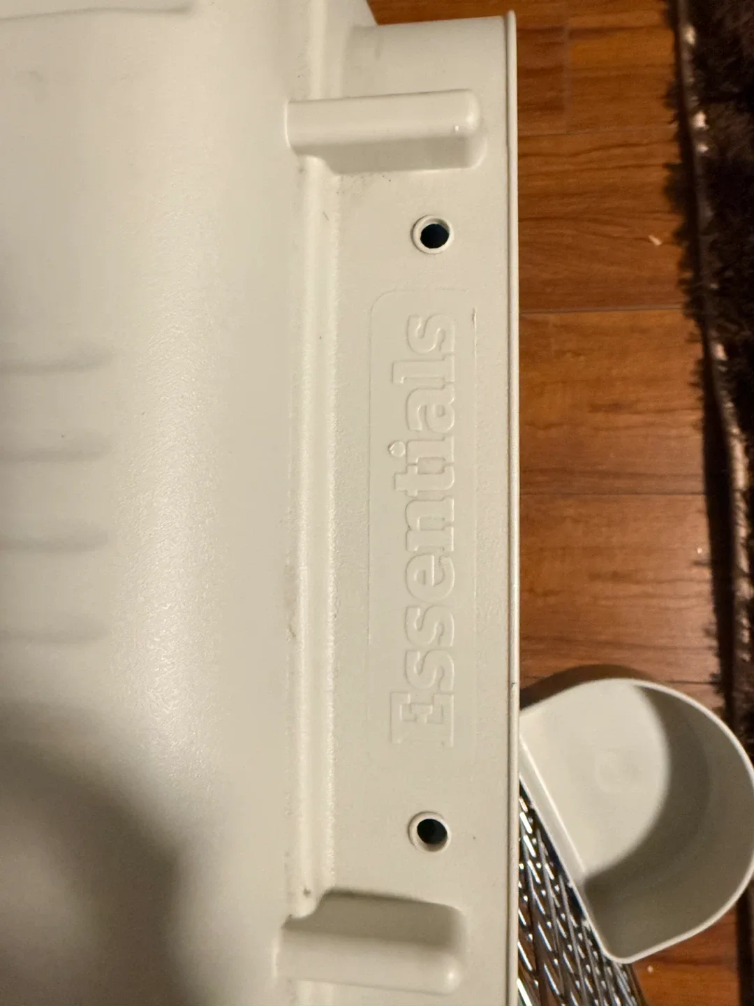 Essentials Pet Carrier image indicator(2)