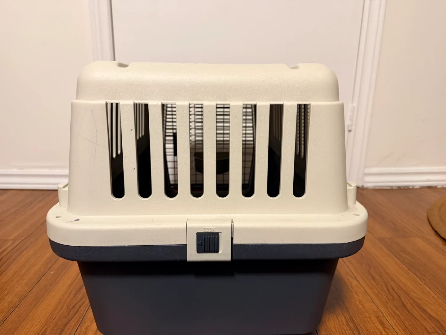Essentials Pet Carrier image indicator(6)