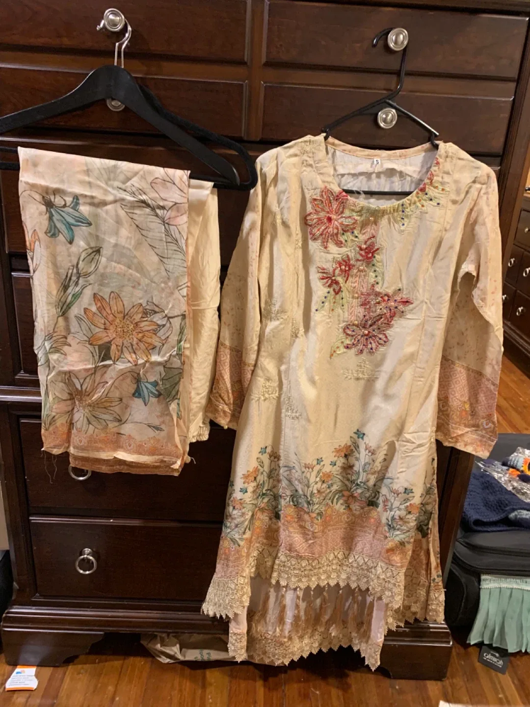 Floral Embroidered Salwar Kameez Suit Set image indicator(2)