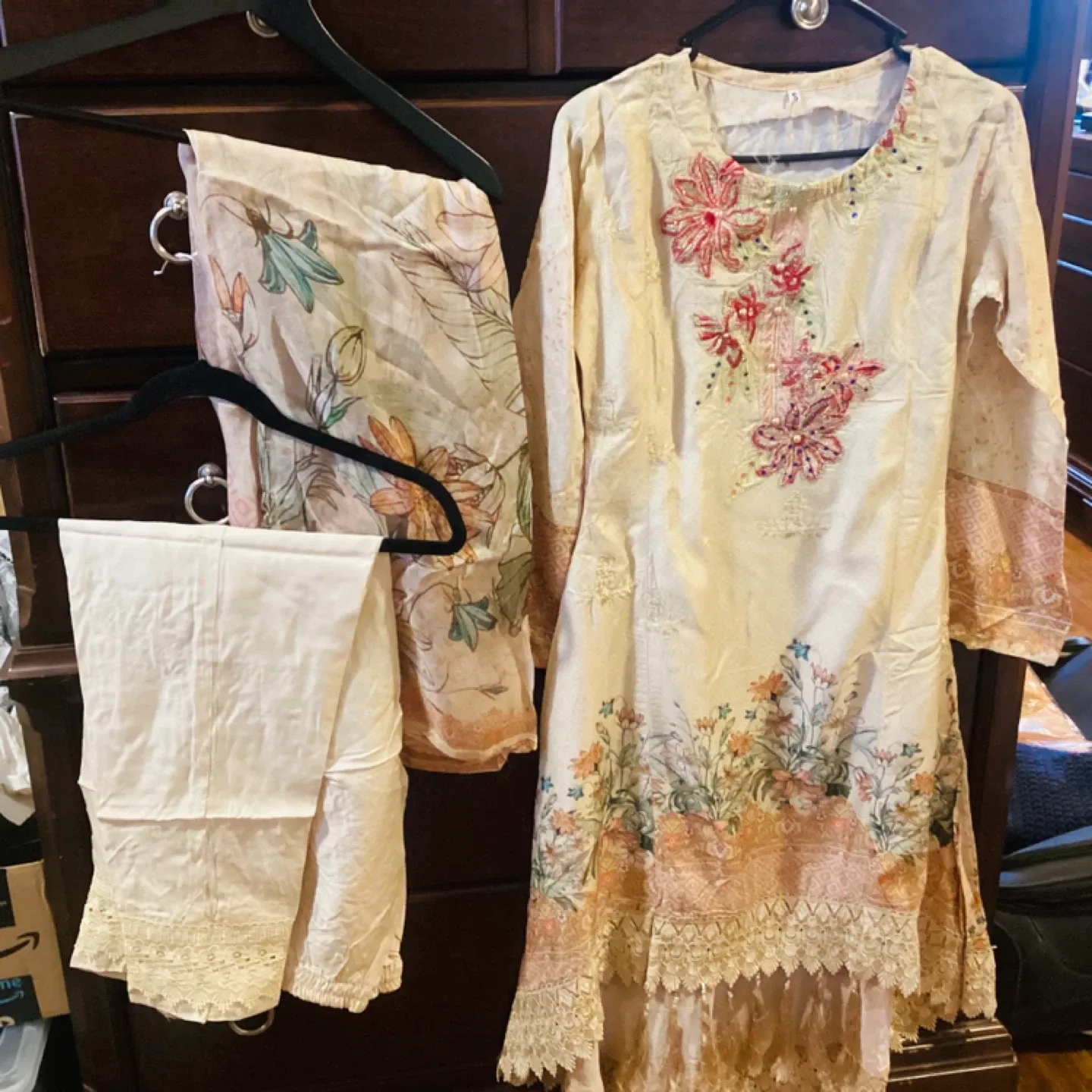 Floral Embroidered Salwar Kameez Suit Set image indicator(5)