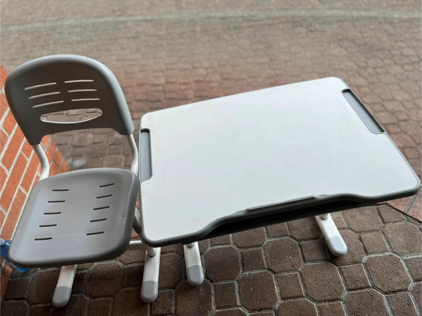 VIVO Kids Adjustable Desk & Chair Set