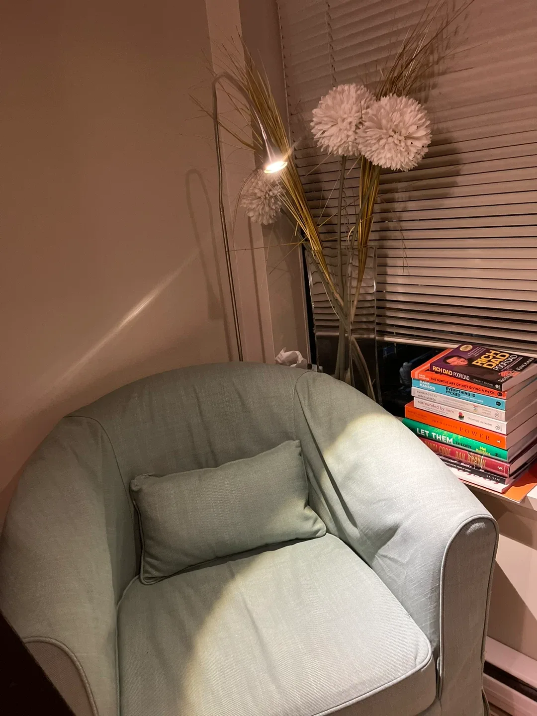 IKEA Comfy Armchair - Light Green image indicator(2)