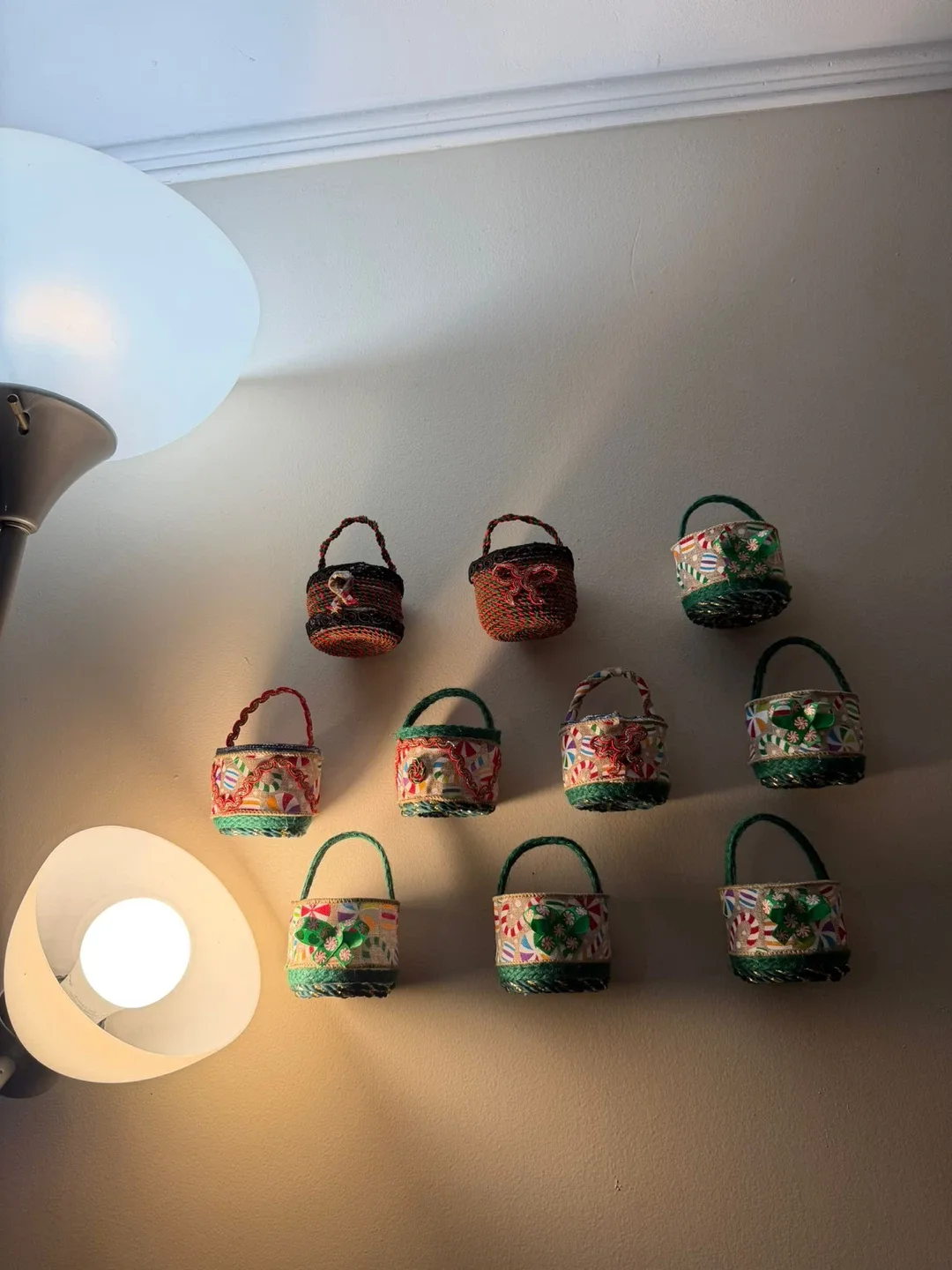 Handmade Decorative Mini Christmas Basket image indicator(3)