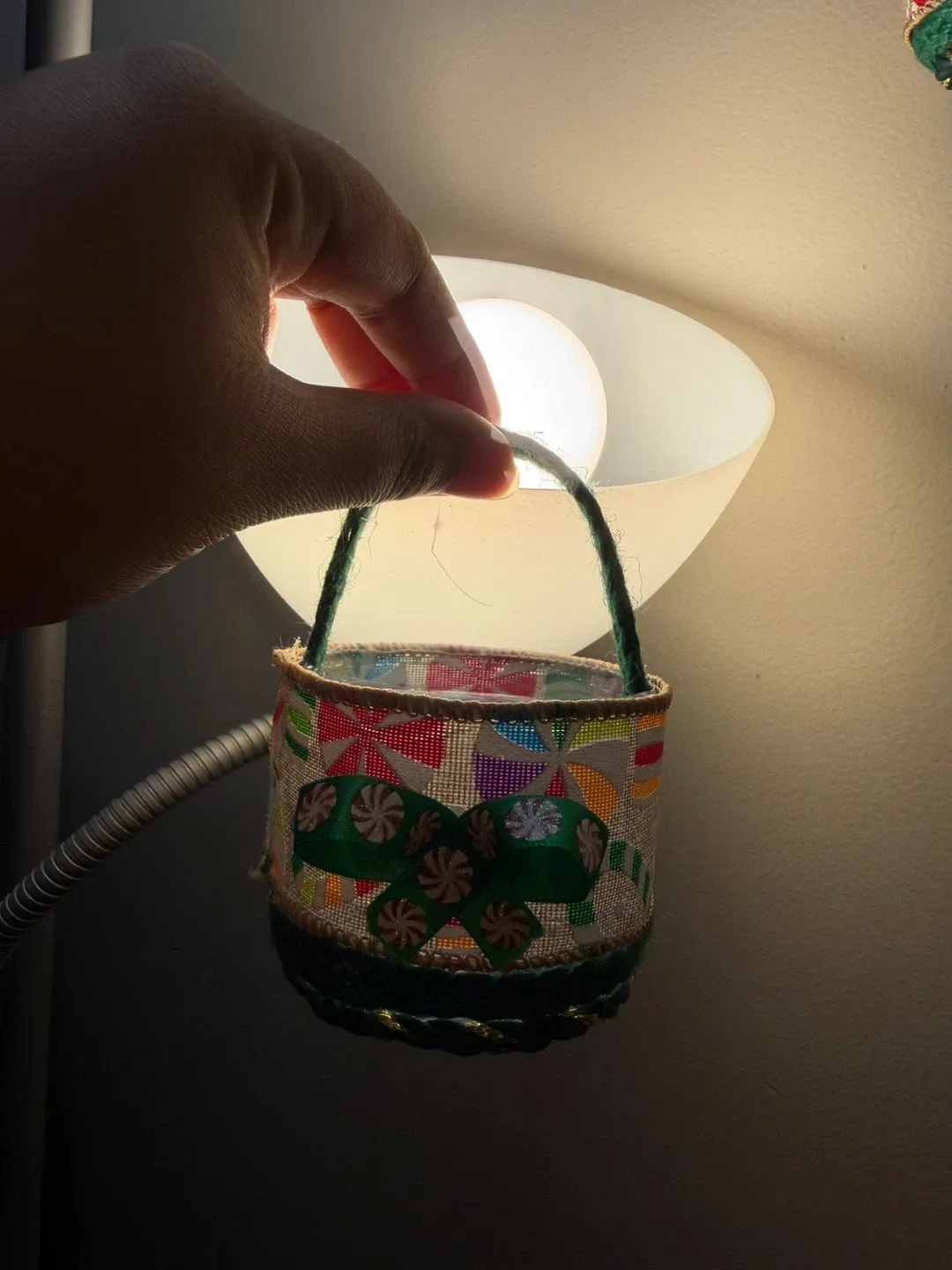 Handmade Decorative Mini Christmas Basket image indicator(4)