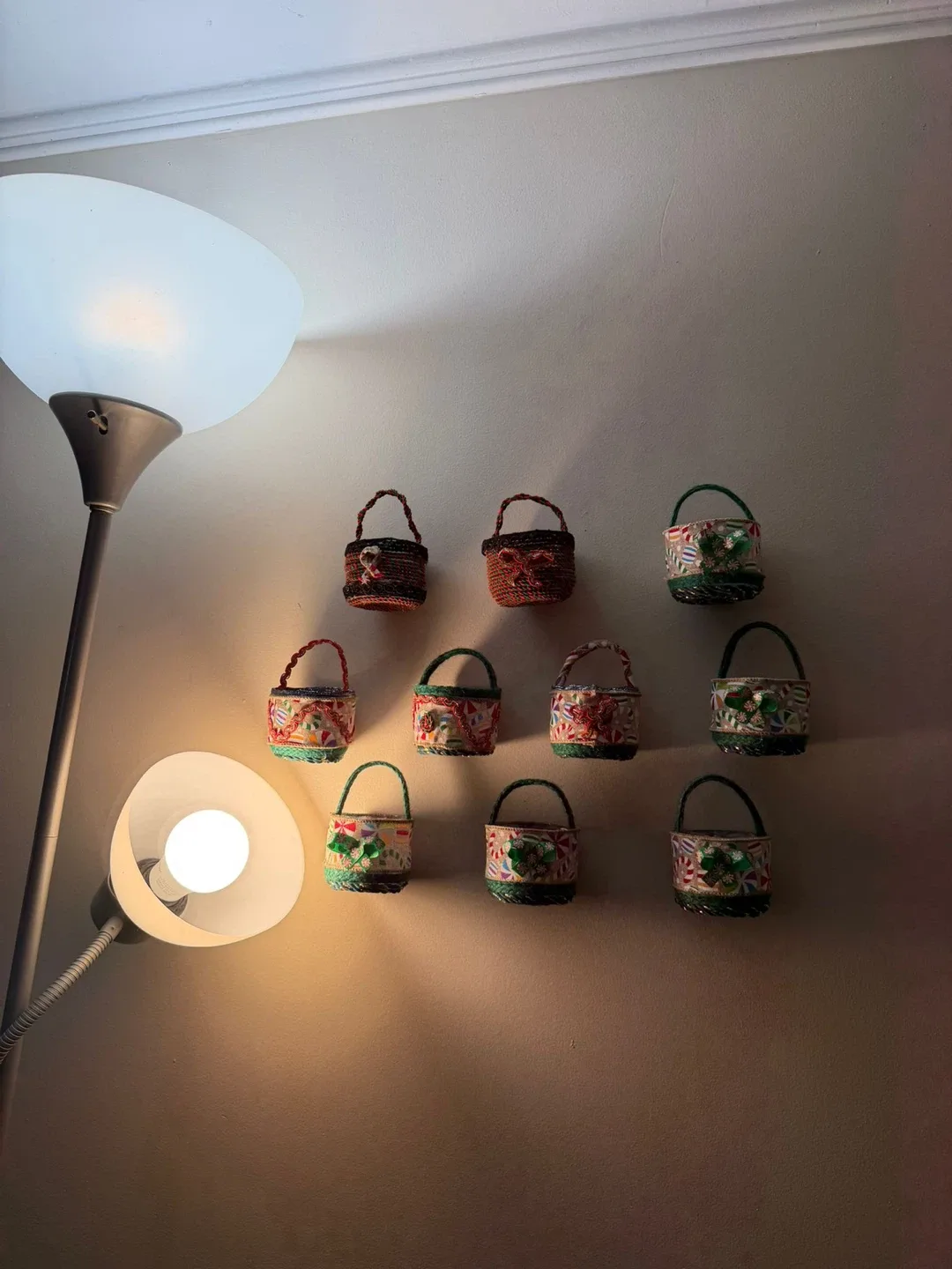 Handmade Decorative Mini Christmas Basket image indicator(7)