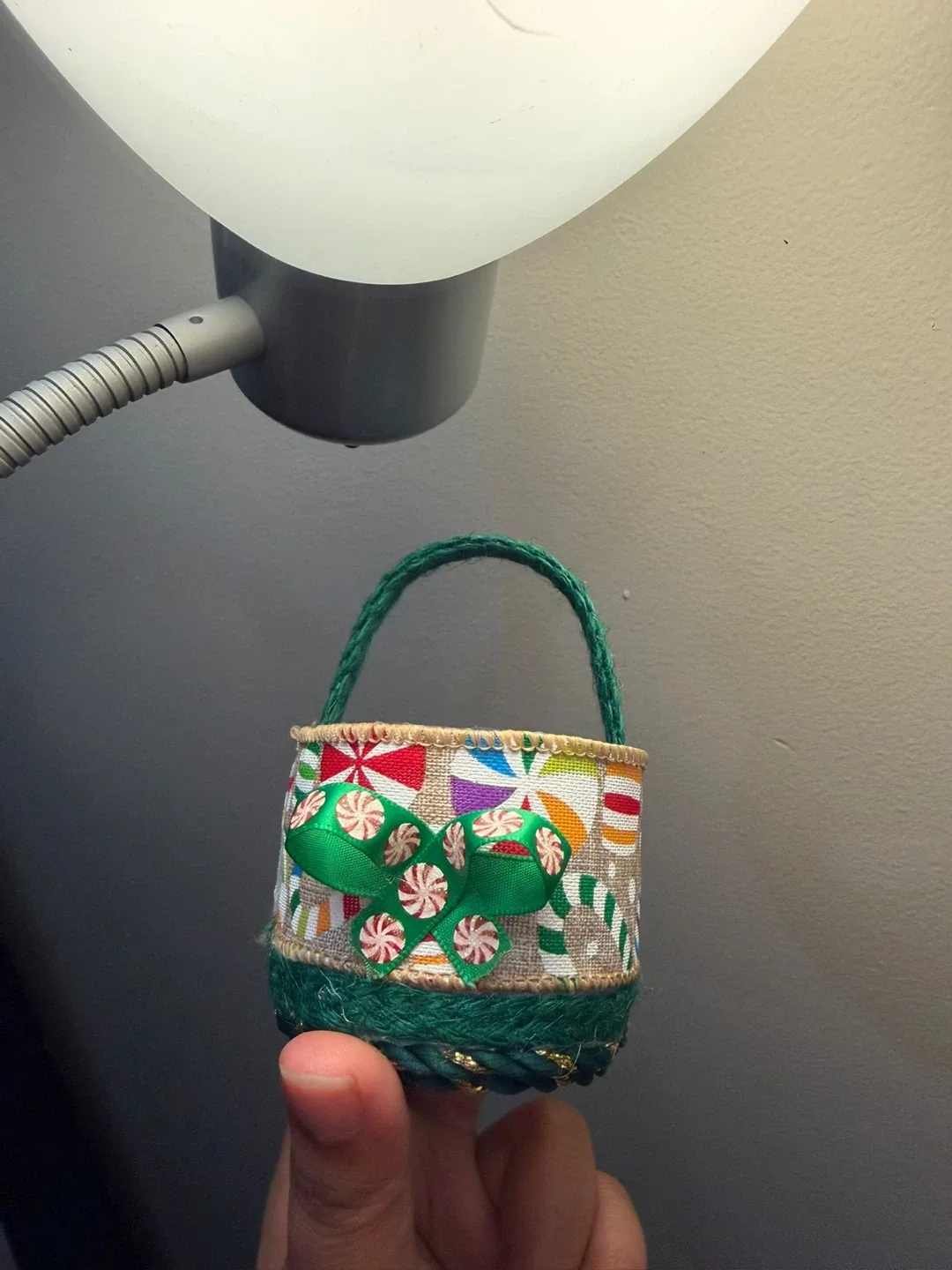 Handmade Decorative Mini Christmas Basket image indicator(9)