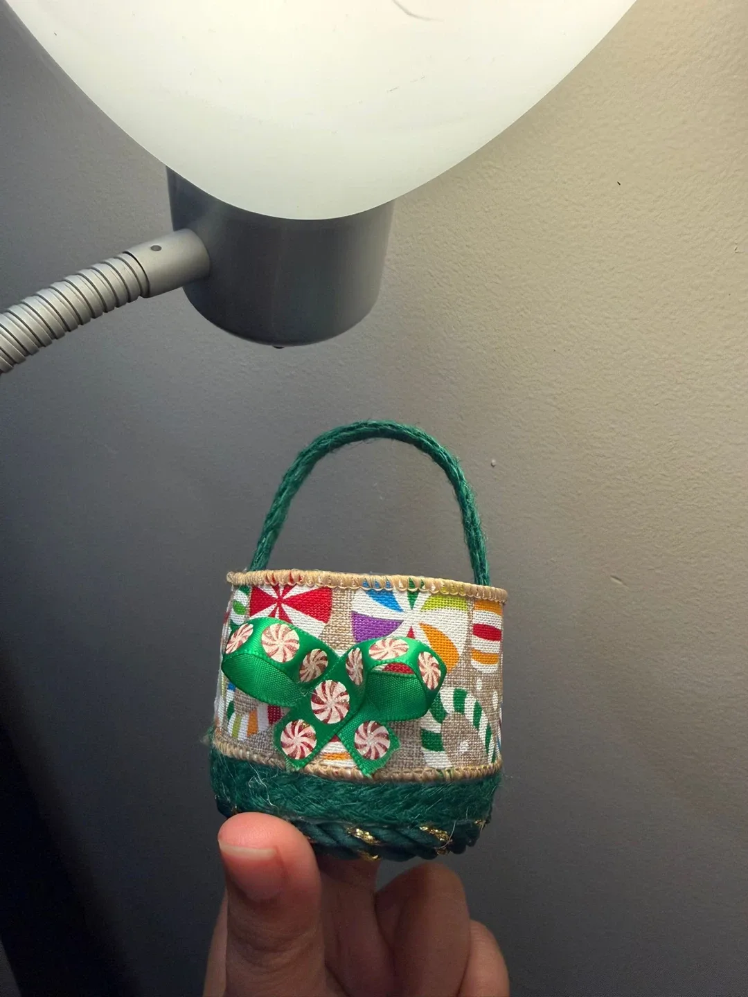 Handmade Decorative Mini Christmas Basket image indicator(8)