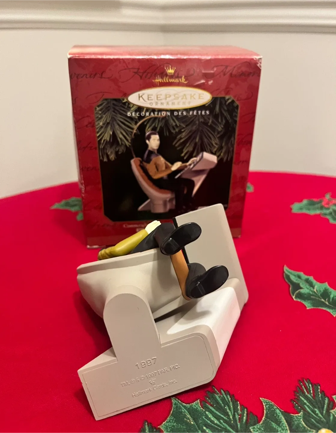 Hallmark Keepsake Star Trek Commander Data Ornament image indicator(9)