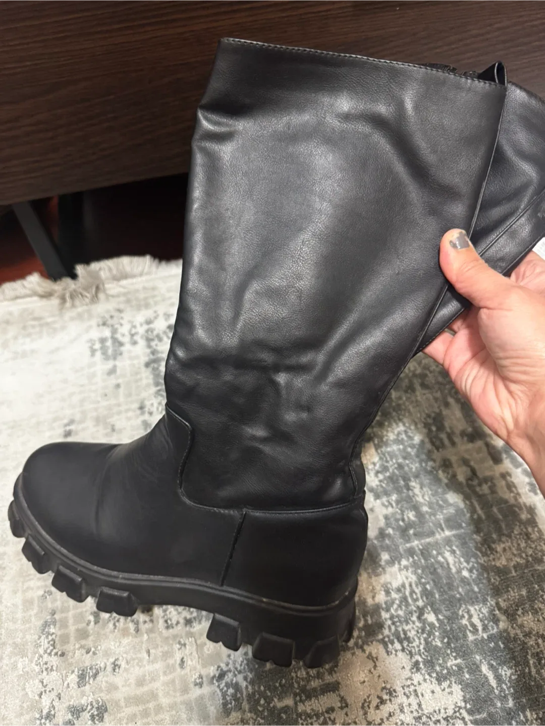 Black Knee-High Platform Boots-Ardene image indicator(3)