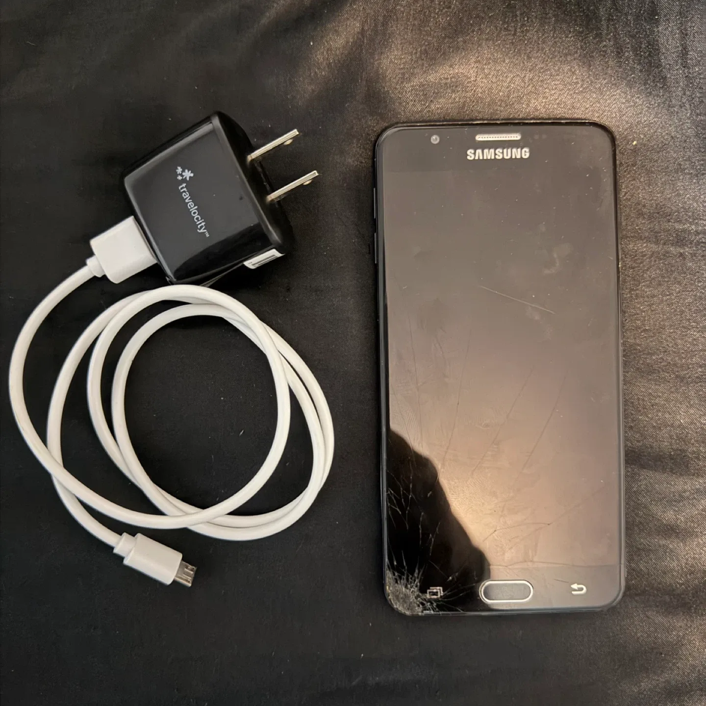 Samsung J7 Prime with Cracked Screen image indicator(2)