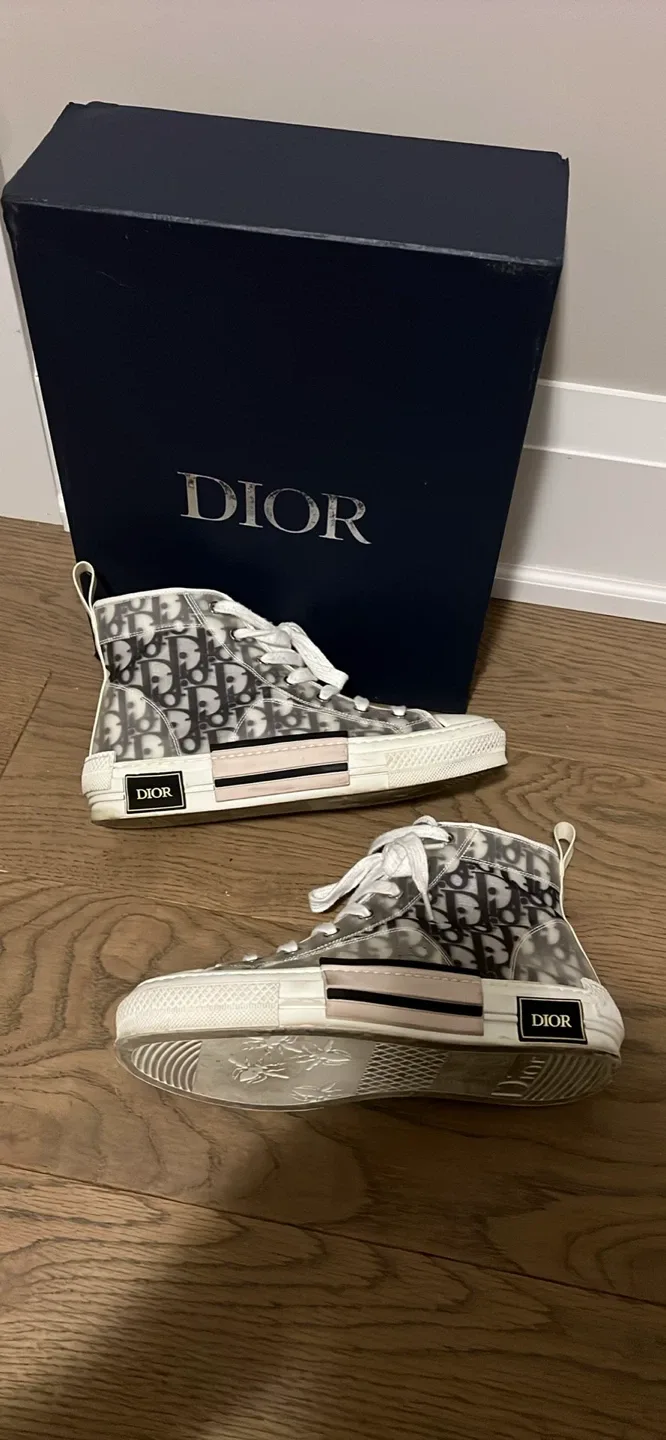 Dior Oblique High-Top Sneakers image indicator(2)