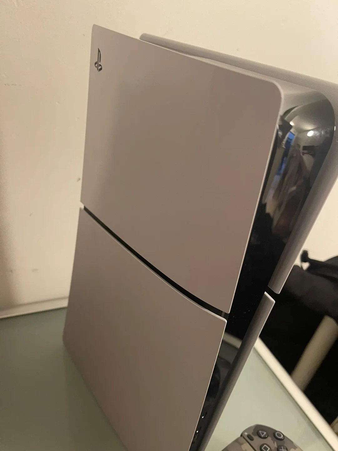 PS5 Slim Digital Edition with Controller image indicator(3)