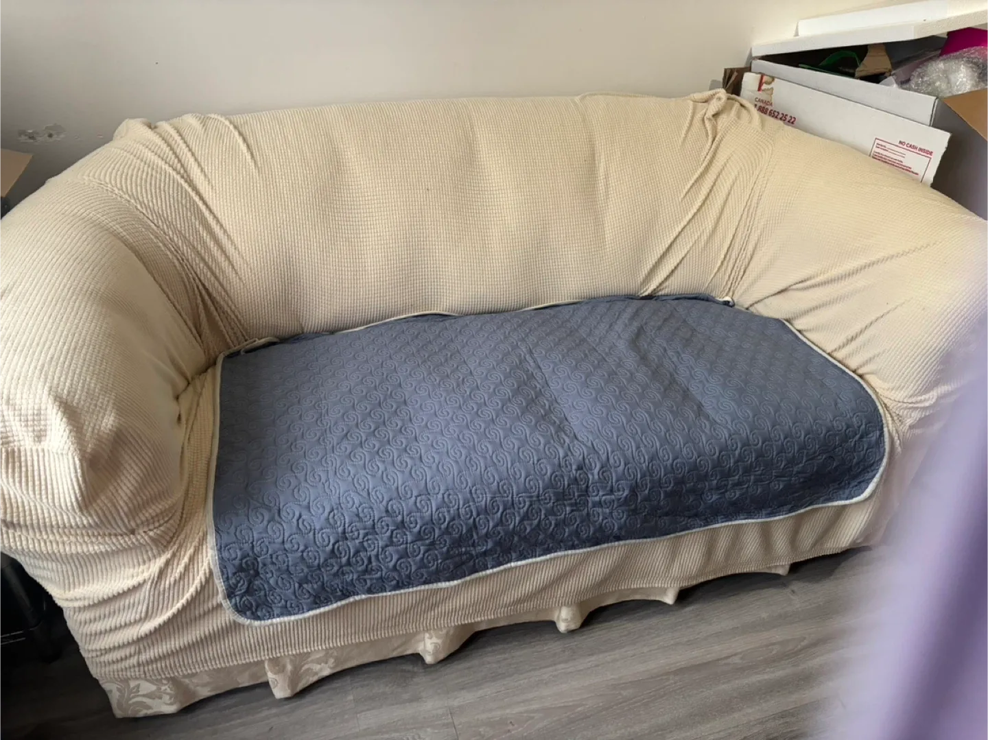 Living Room Set: Sofa, Coffee Table, End Table image indicator(4)