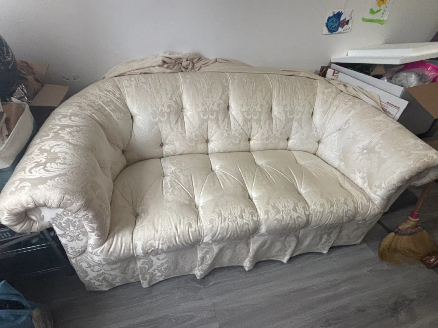 Living Room Set: Sofa, Coffee Table, End Table image indicator(7)