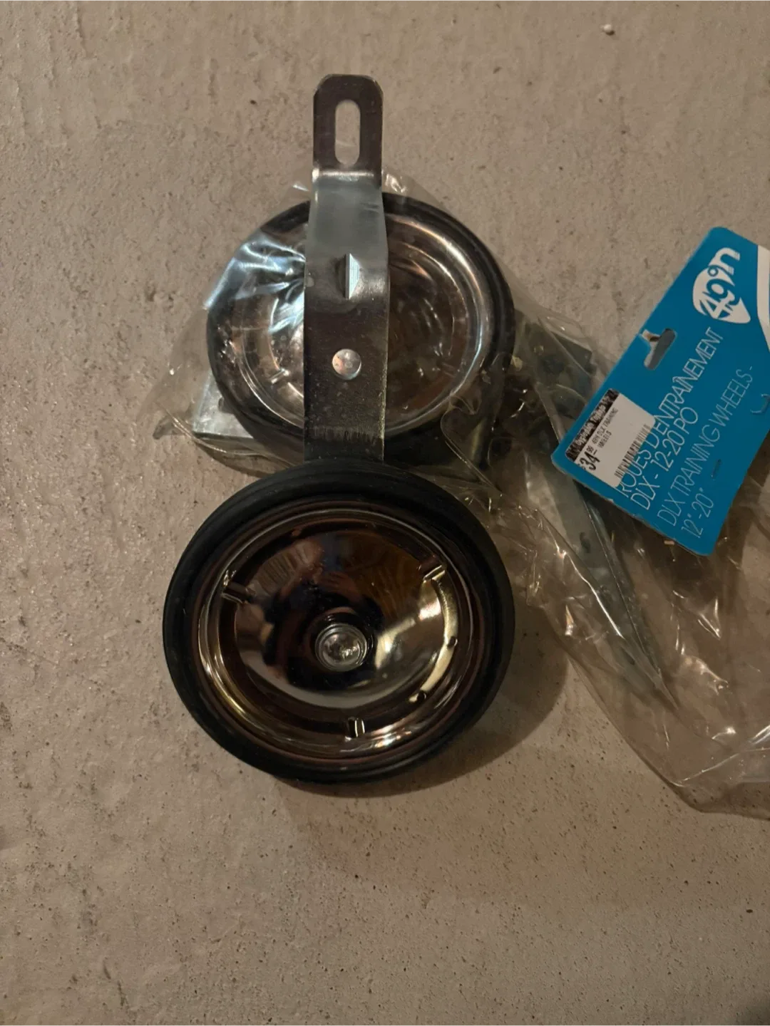 49N DLX Training Wheels - 12"-20" image indicator(3)