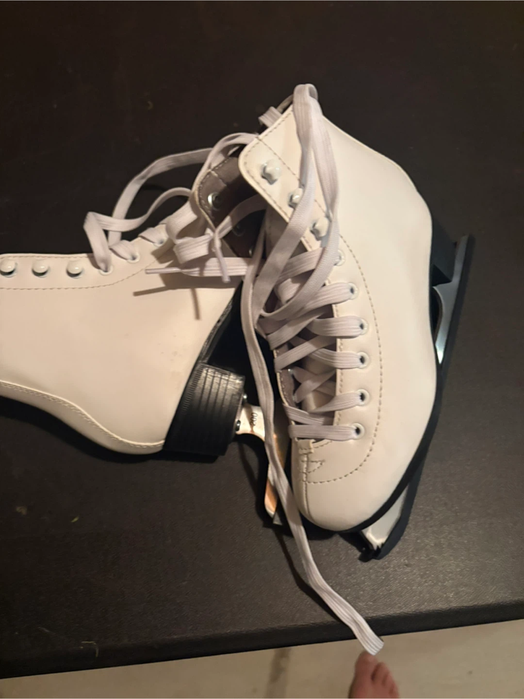 Vickhockey Dream Ice Skates - Size US 2 - photo 5