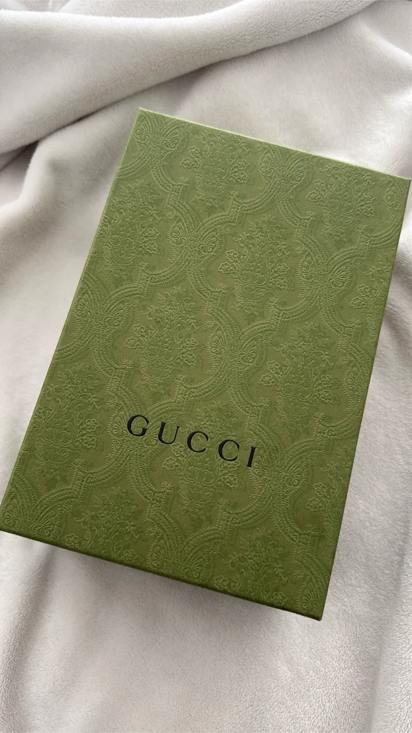 Gucci Marmont Mini Shoulder Bag - Black image indicator(2)