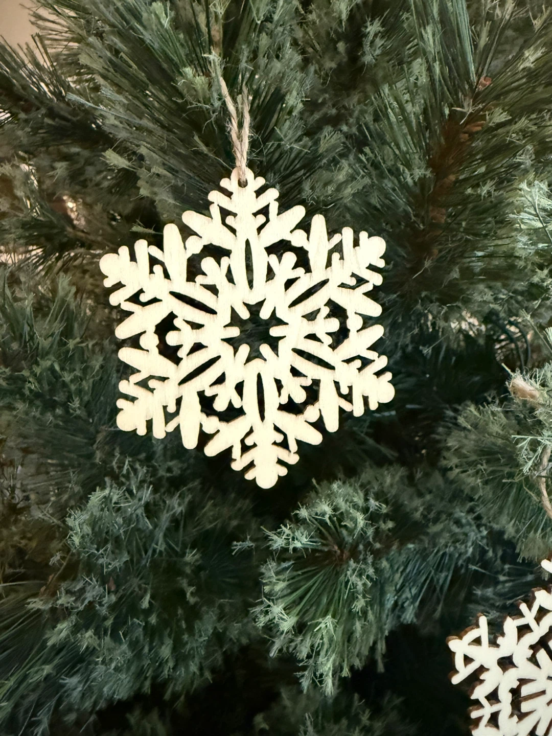 Assorted wood snowflake ornaments - photo 3