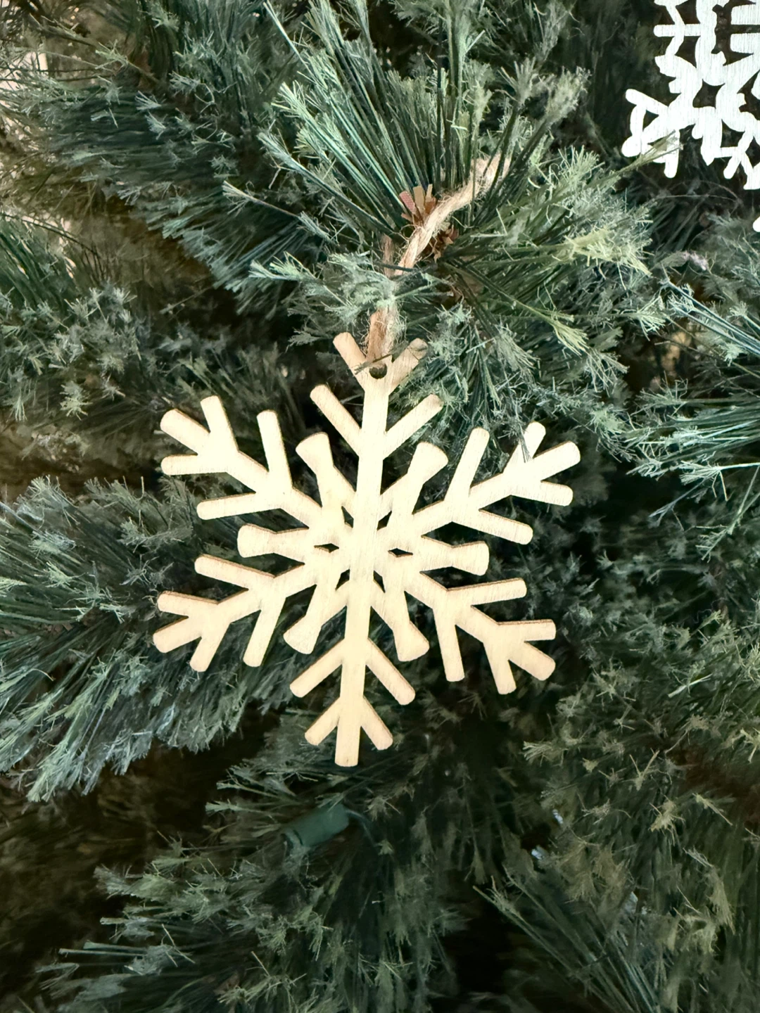 Assorted wood snowflake ornaments - photo 5