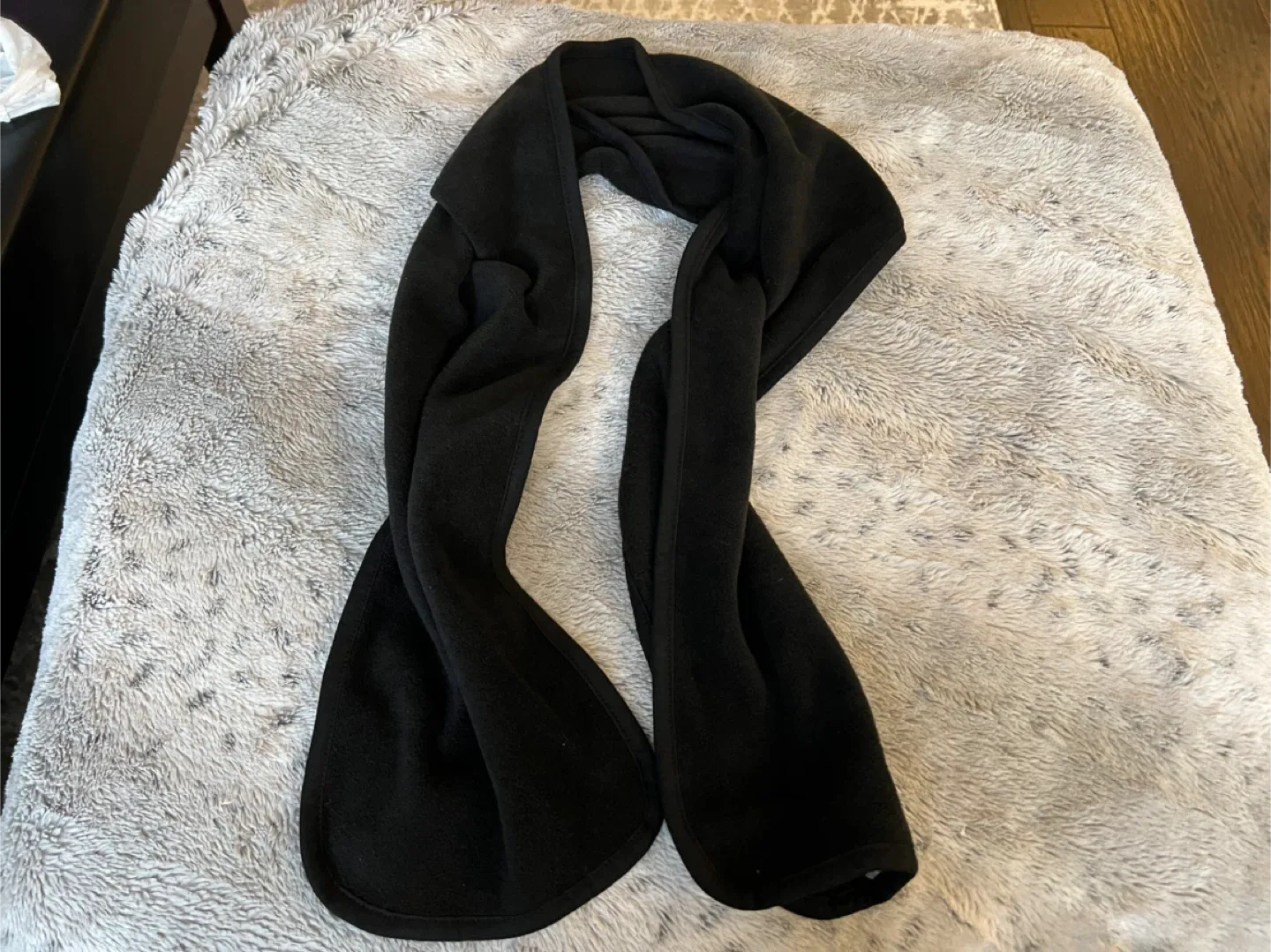 Black Fleece Scarf image indicator(3)