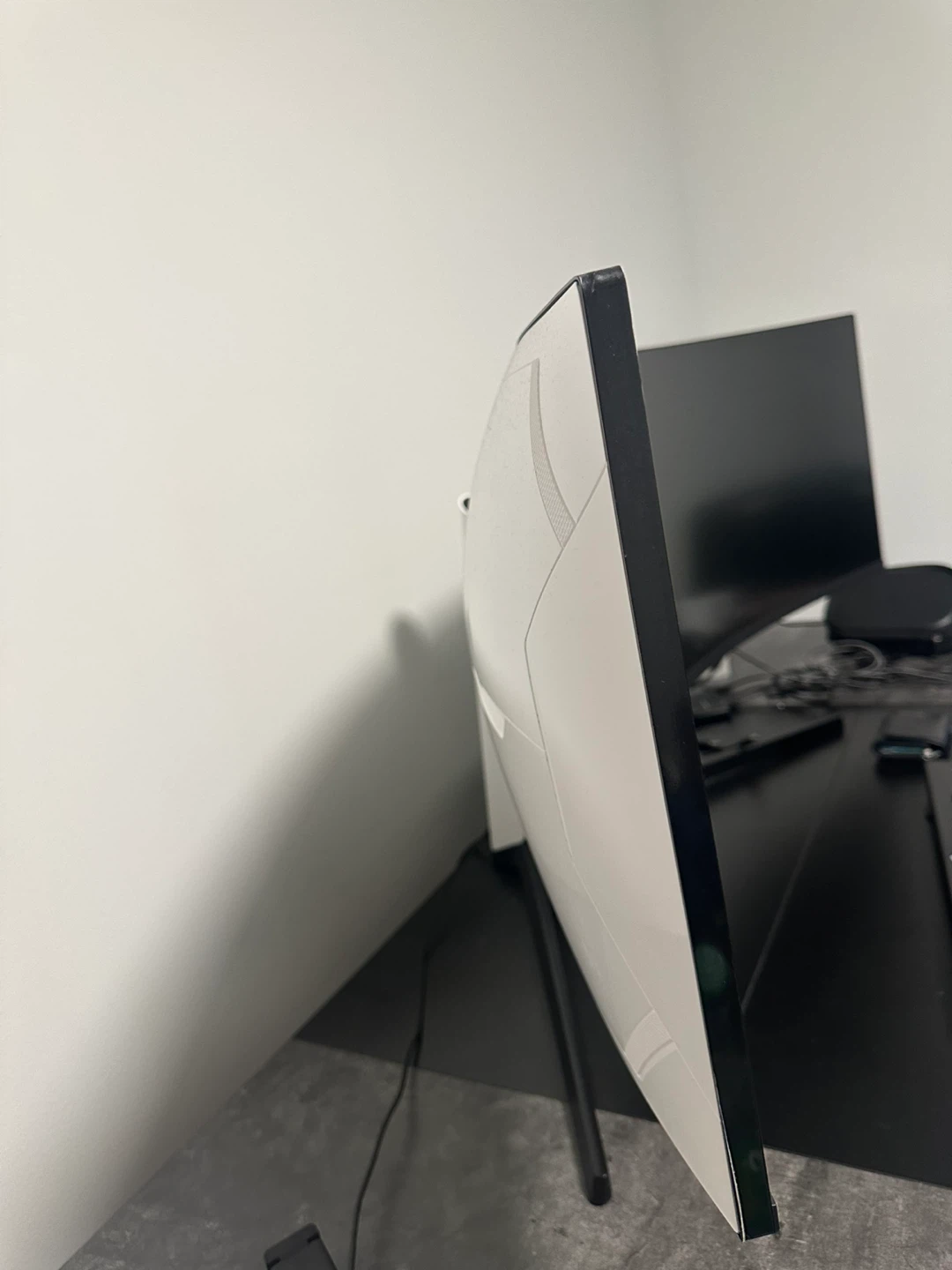 Samsung Odyssey Neo G9 49" Curved Gaming Monitor - photo 4