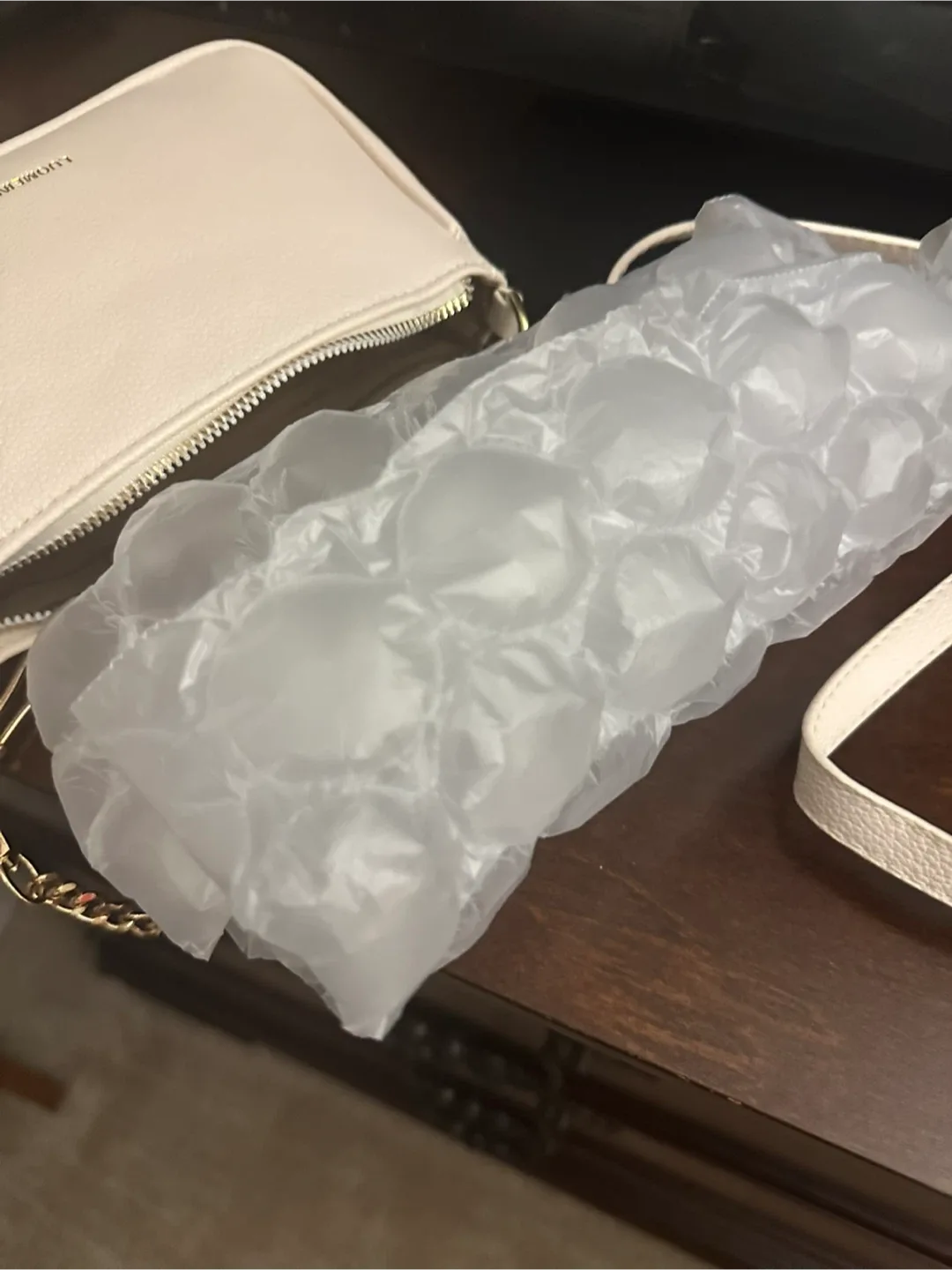 BRAND NEW vegan leather shoulder/crossbody bag image indicator(4)