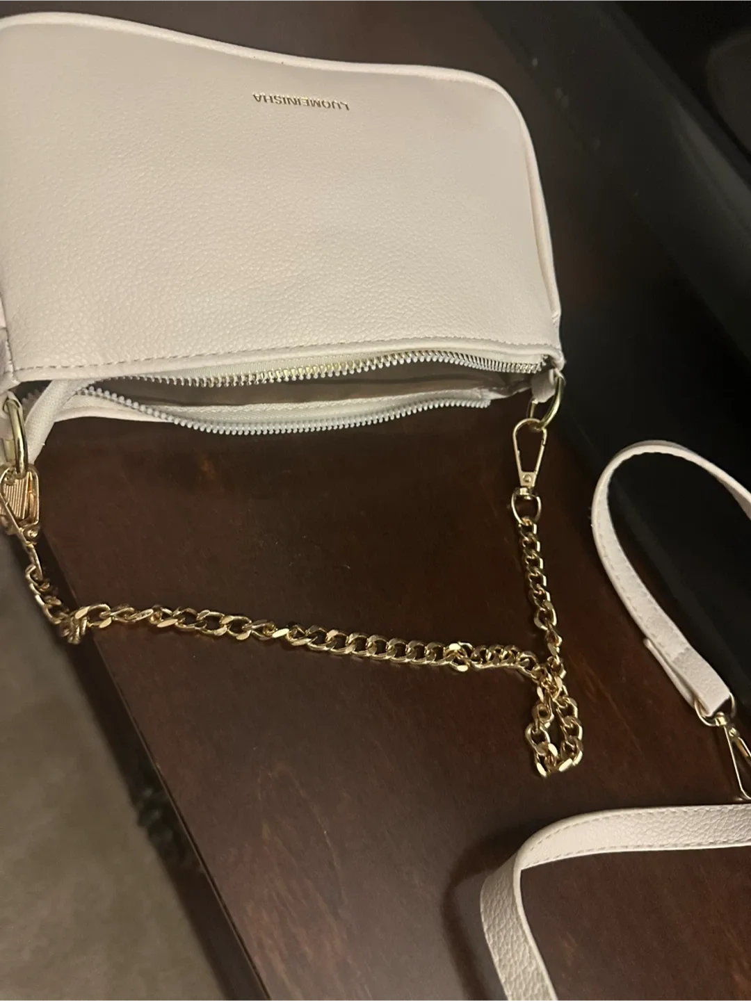 BRAND NEW vegan leather shoulder/crossbody bag image indicator(2)