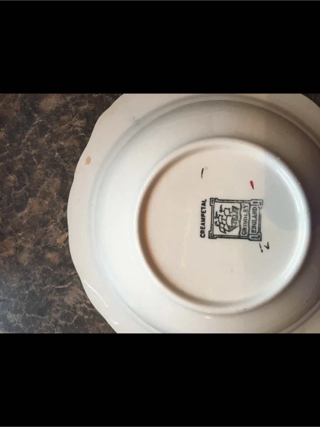 Elegant CREAM PETAL Covered Vegetable Bowl by Grindley image indicator(3)