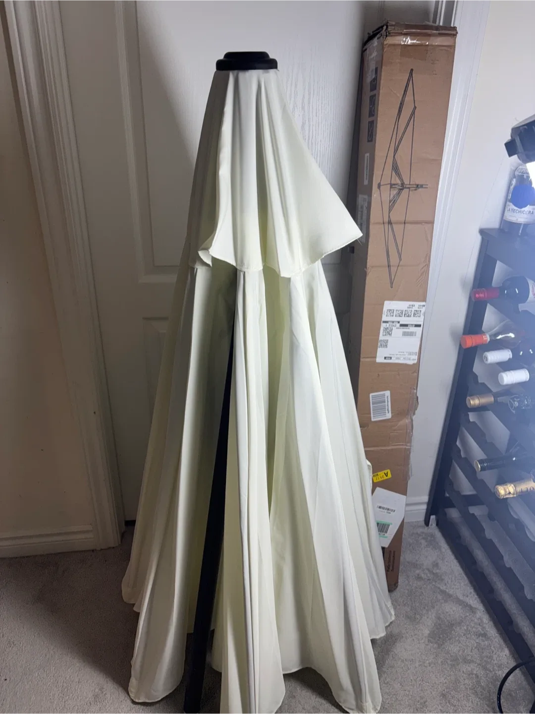 Patio Classic Cantilever Offset Umbrella image indicator(7)