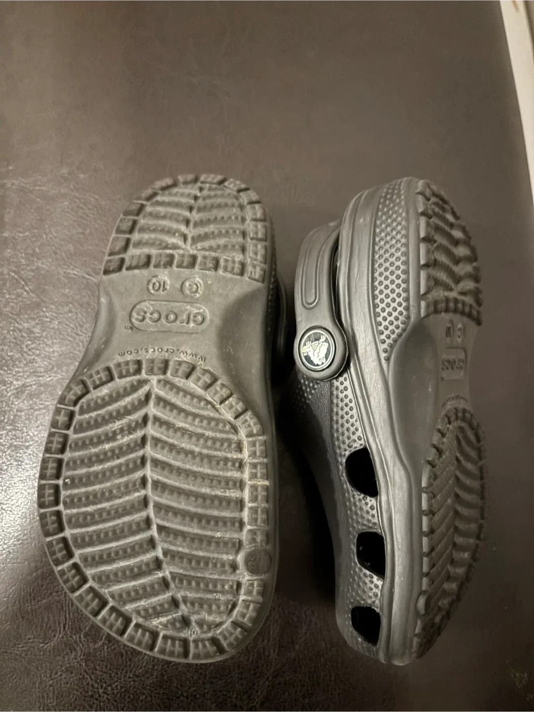 Crocs Classic Clogs - Size 10 image indicator(2)