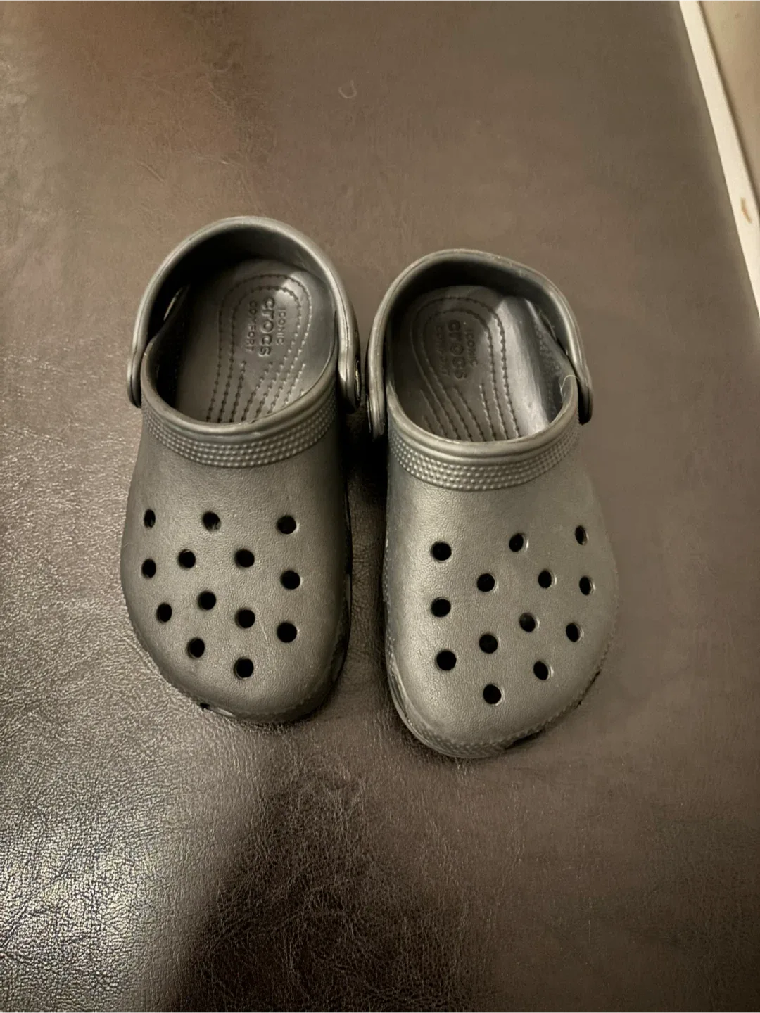 Crocs Classic Clogs - Size 10 image indicator(4)