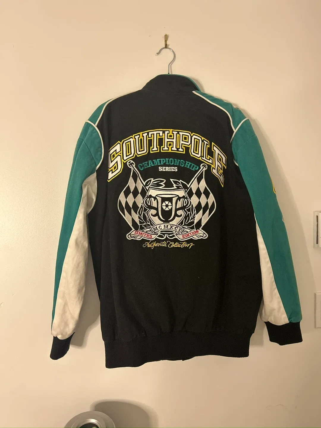 Southpole Championship Series Jacket - Size L image indicator(2)
