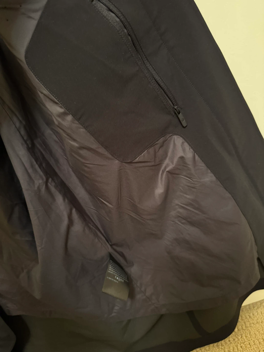 Lululemon Women’s Jacket Size 2 - photo 4