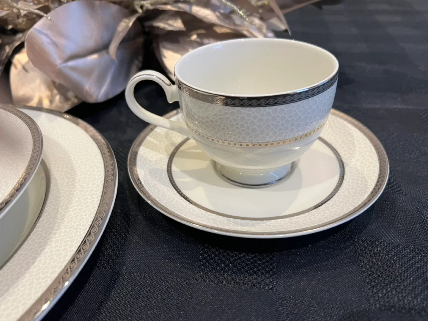 Mikasa fine bone china Dinnerware Set - Elegant White & Silver image indicator(6)