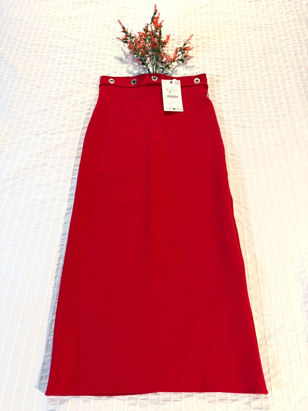 Zara Stretch Contouring Midi Skirt - Red - photo 4