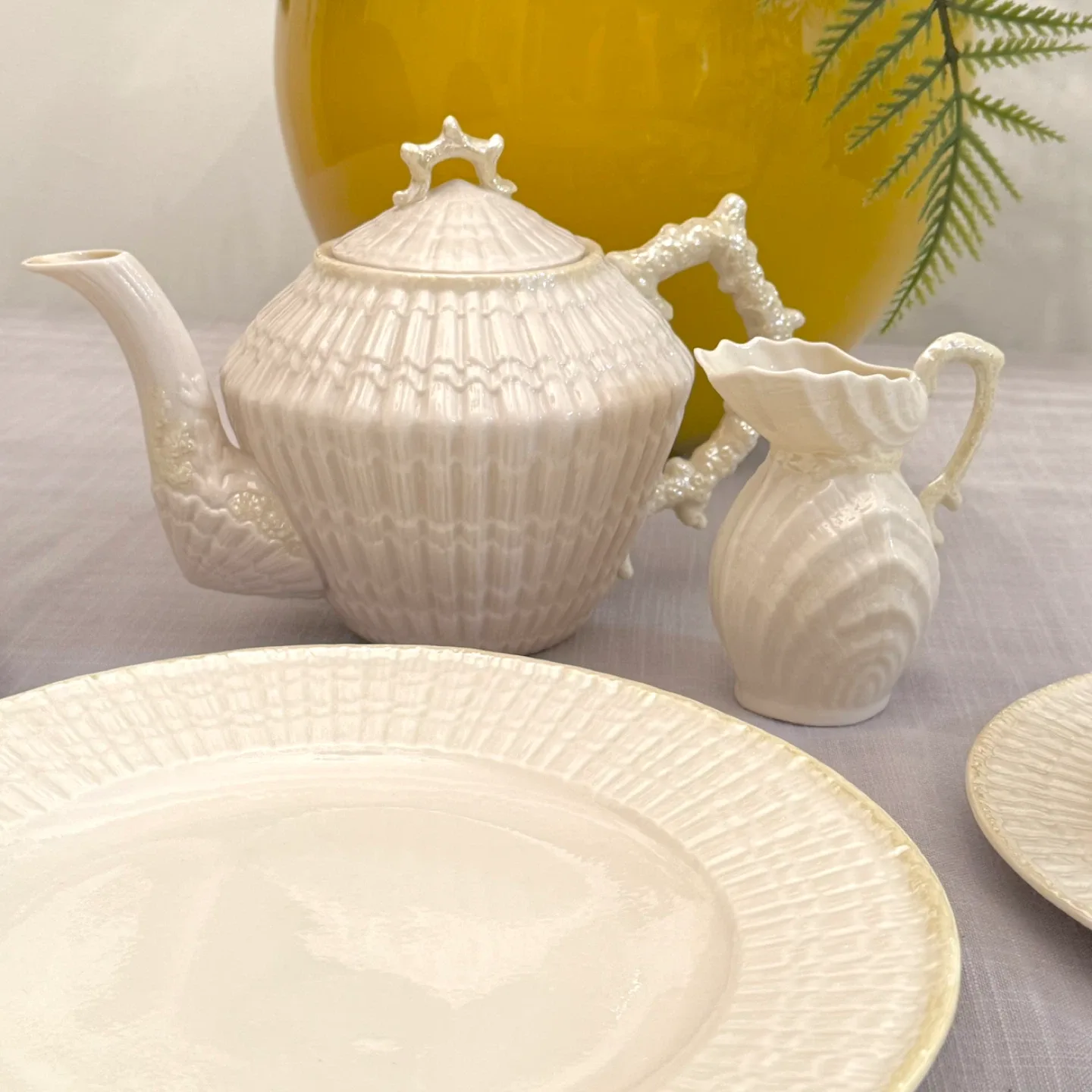 Belleek Limpet tea set for 4 image indicator(3)