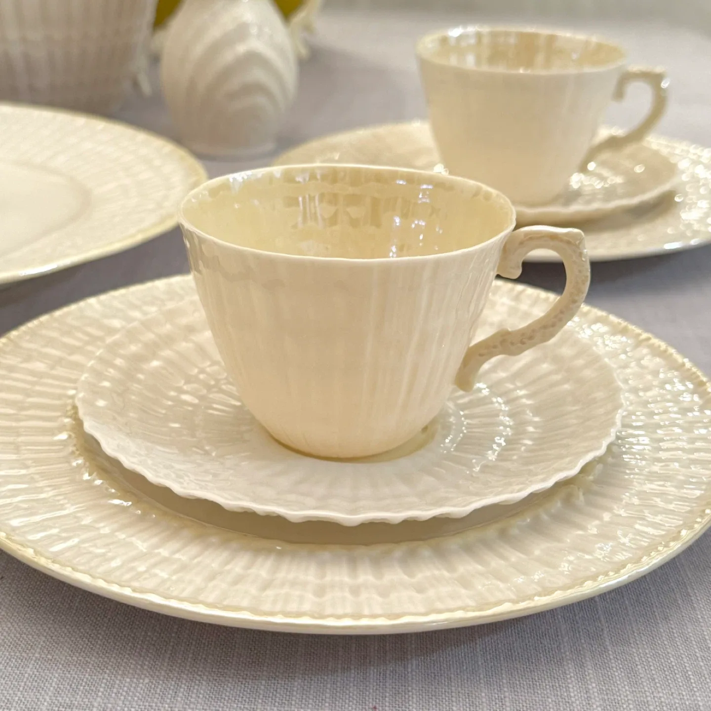 Belleek Limpet tea set for 4 image indicator(4)