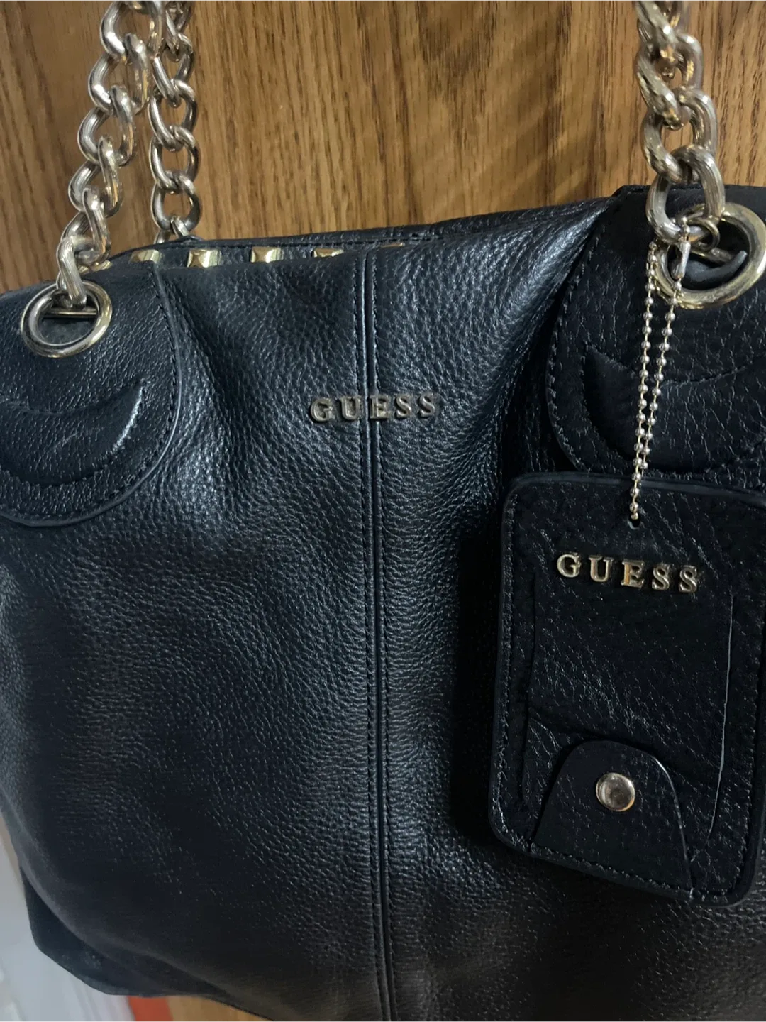Guess Black Shoulder Bag image indicator(3)